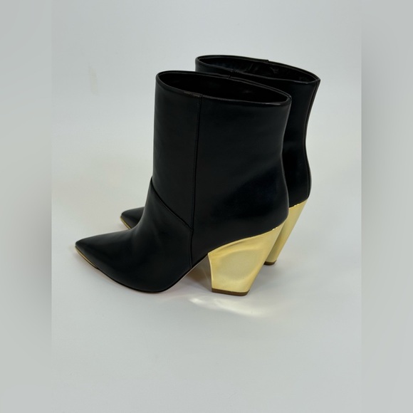 Tory Burch Calf Leather Lila 90MM Booties With Gold Sculptural Heel Size 7 - Picture 12 of 17